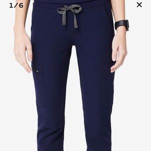 Yola skinny scrub pants in navy